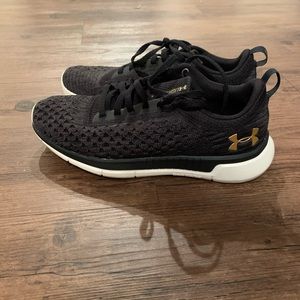 Under Armour Lightning 2 (women’s) tennis shoe